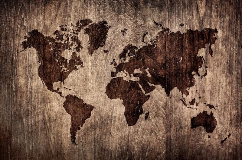 Carta Da Parati Mappa Del Mondo Con Texture In Legno - Fotomurale