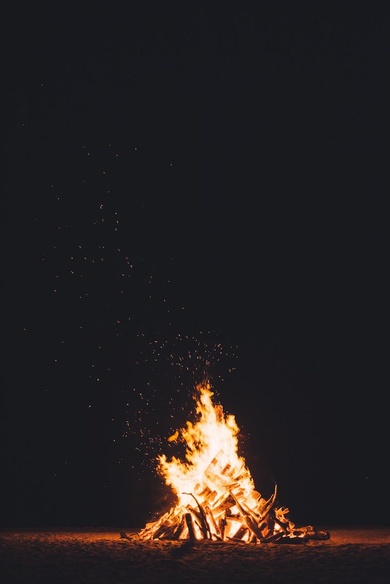 Carta Da Parati Fuoco Da Campo - Fotomurale